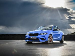 Supporting image for story: The BMW M2 CS is a 444bhp, £75,000 run-out special