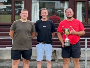 Supporting image for story: Roberts hits back to claim thrilling Merit triumph