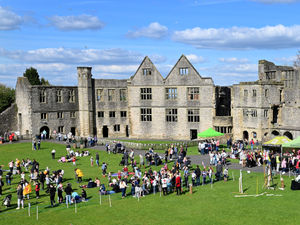 Supporting image for story: 'Who you gonna call?' Dudley Zoo prepares for Ghostbusters cinema night 