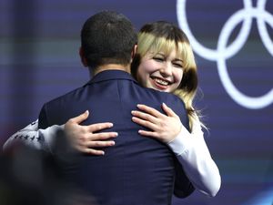 Supporting image for story: Alysa Liu disco-dances to gold and ends Russia’s figure skating domination