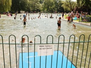 Supporting image for story: Hundreds flock to Tettenhall Pool - despite warning signs saying 'do not enter'