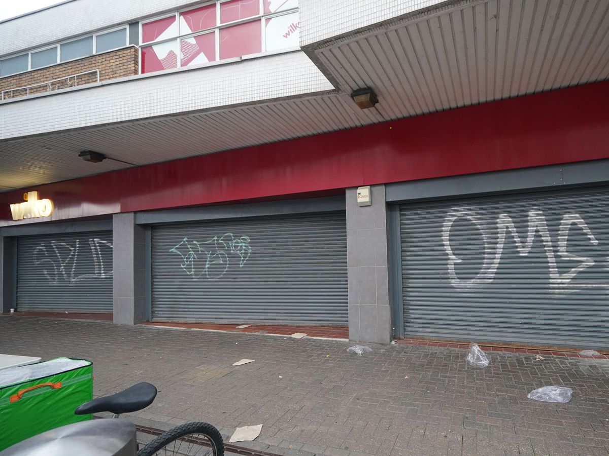 High streets to be revitalised under new powers to save local pubs and libraries