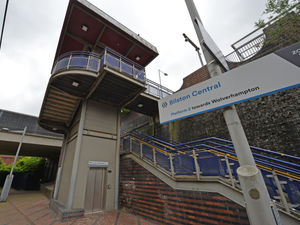 Supporting image for story: No date set for when broken lift at Metro stop will be repaired
