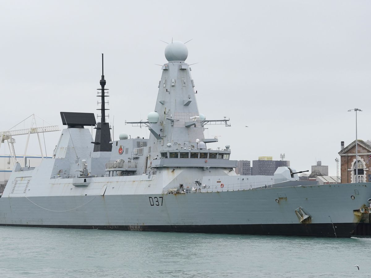 Royal Navy shadows Russian ships through English Channel