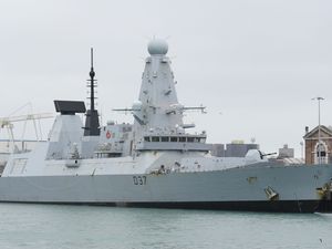 Supporting image for story: Royal Navy shadows Russian ships through English Channel