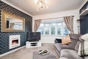 Well-presented three-bedroom detached house in West Bromwich