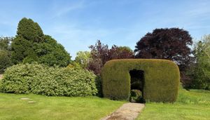 Green tunnel at Stokesay Court 