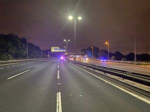 Supporting image for story: M6 carriageway closed for police search