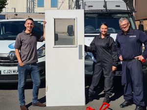 Supporting image for story: Police force team up with fire safety experts