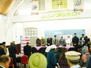 Supporting image for story: Prayer event makes powerful statement against war in Middle East