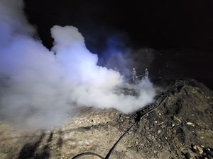 Supporting image for story: Blaze rips through 20 tonnes of waste on landfill site in Kingswinford