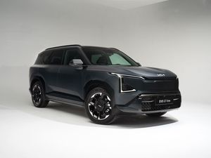 Supporting image for story: Kia EV5 goes on sale priced from £39,295