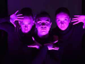 Supporting image for story: Students put on unique dance and expressive performance