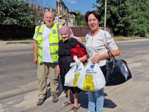 Supporting image for story: Duo make emotional third visit to war-torn Ukraine in honour of tragic British soldier 