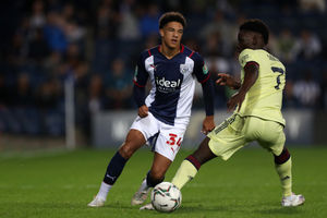Ethan Ingram of West Bromwich Albion and Bukayo Saka of Arsenal. (AMA)