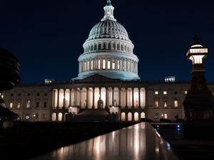 Supporting image for story: Covid relief bill logjam broken after Senate Democrats strike benefits deal