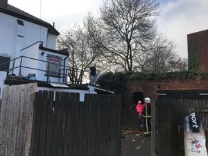 Supporting image for story: Severe blaze rips through Willenhall pub