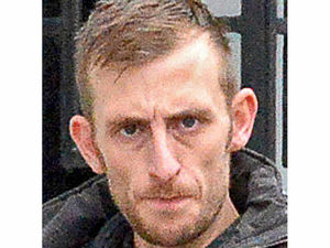 Supporting image for story: Man used marker pen to make forged bank notes