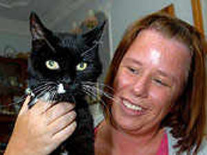 Supporting image for story: Pet Sox it to 'em for oldest cat title