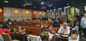 The place was very busy on a Thursday evening