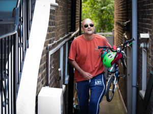 Supporting image for story: 'Cummings must stay in post': Shrewsbury MP defends lockdown-flouting aide