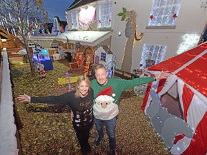 Supporting image for story: The Summerhouse pub pays homage to Hollywood with new Christmas lights display