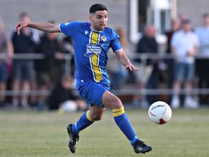 Supporting image for story: Knighton scuppered as table toppers increase lead