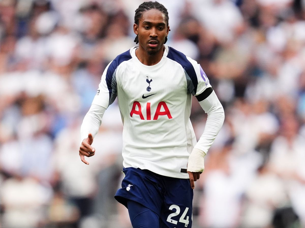 Tottenham confirm new deal for full-back Djed Spence Tottenham confirm new deal for full-back Djed Spence