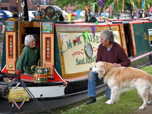 Supporting image for story: Canal festival back with bang