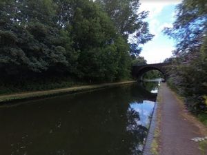 Supporting image for story: Man's body recovered from Birmingham city centre canal
