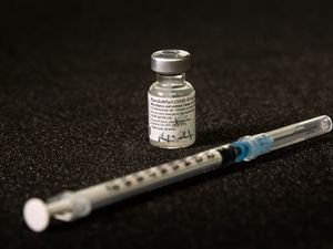 Supporting image for story: Eight-week gap between first and second Pfizer vaccine doses ‘a sweet spot’