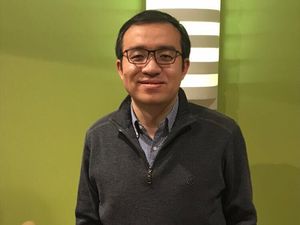 Supporting image for story: Wolves owner Jeff Shi drops in for curry at Penn Tandoori