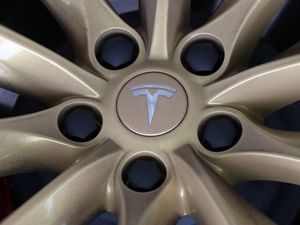 Supporting image for story: Tesla now ‘a real car company’ after hitting Model 3 production targets
