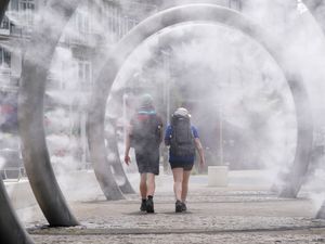 Supporting image for story: Warning issued for thunderstorms in north of England after possible heatwaves
