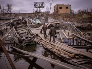 Supporting image for story: UK sanctions Putin’s ‘war leaders’ with ‘Ukrainian blood on their hands’