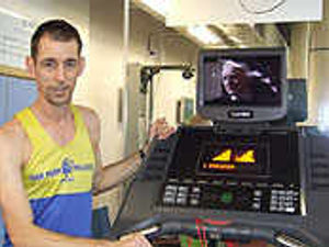 Supporting image for story: Marathon man Ian praises machines