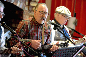 Supporting image for story: Black Country Ukulele Band strum up a crowd at Stourbridge festival