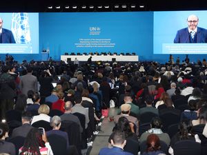 Supporting image for story: Nations meet as part of final bid to address global plastic crisis