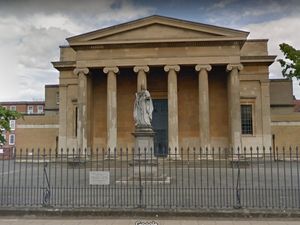 Supporting image for story: Woman ordered to pay £26,252 for failing to disclose fraud convictions to NHS trust she worked for