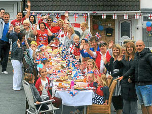 Supporting image for story: Diamond Jubilee parties - final day in pictures