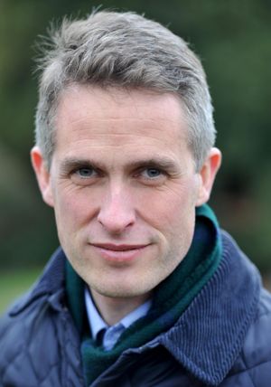 Gavin Williamson joined campaigners to walk from Codsall Community High School to Perton to highlight the alleged dangers of the route