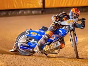 Supporting image for story: Wolves must show their mettle against Steel City