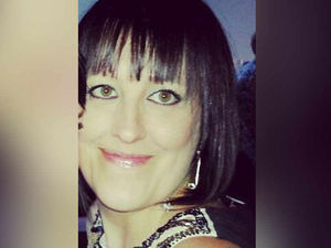 Supporting image for story: Parcel firm treasurer must pay back stolen cash