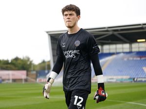 Supporting image for story: "He looks like someone you can rely on" - Michael Appleton on goalkeeper's performance