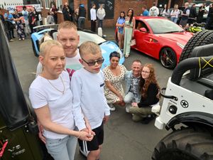 Supporting image for story: Heart-warming fun day held at Dudley pub by friends and family of much loved Laurie to raise funds for cancer treatment