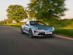 Supporting image for story: Alpine unveils new F1-inspired special edition ahead of British Grand Prix