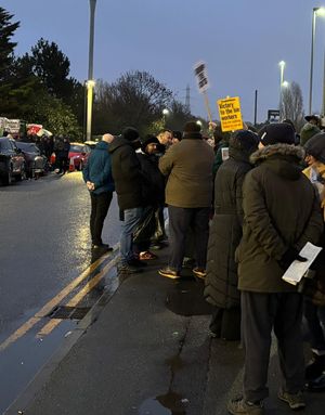 The bins strike 'megapicket' at the Perry Barr depot in Birmingham on Friday, January 30. Credit: Alexander Brock. Permission for use for all LDRS partners.