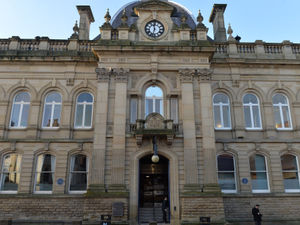 Supporting image for story: Men appear in court over cocaine supply allegations 