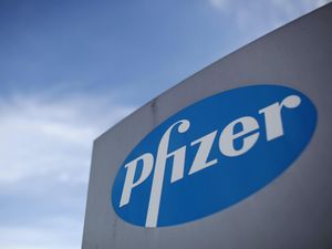 Supporting image for story: How does the Pfizer vaccine work?