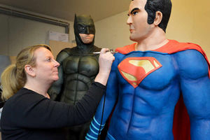 Supporting image for story: WATCH: Batman vs Superman life-size cakes ready to do battle at Birmingham's NEC
